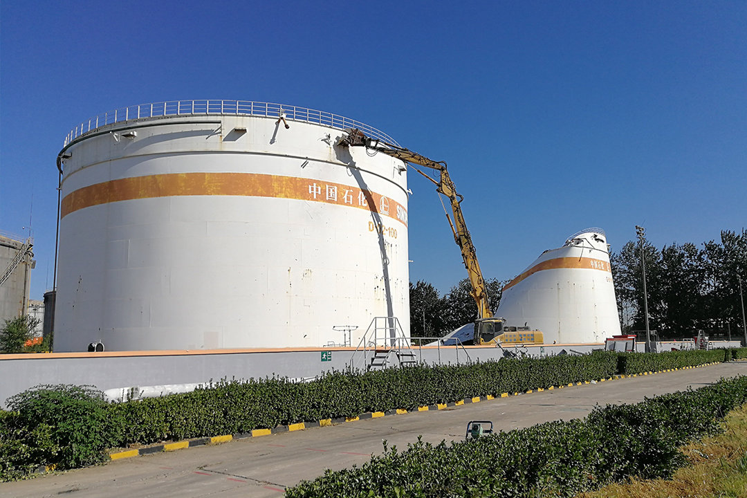 Demolition of Sinopec Dongfang oil depot