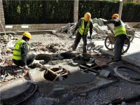 雨水井砌筑及路面工程